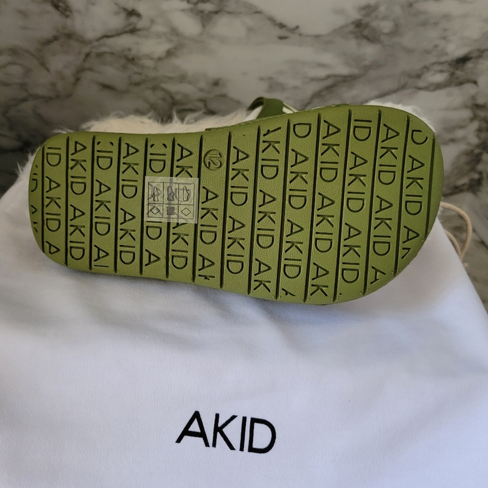 AKID Kids Green and White Fuzzy Slides - Picture 3 of 3